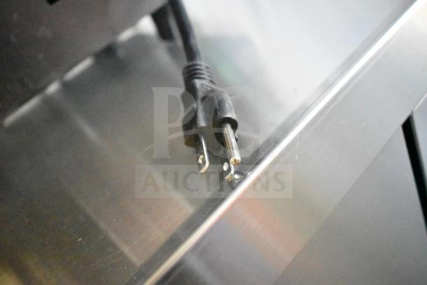 Power plug of a Galaxy 177GSM2 beverage machine, scratch and dent condition, 120 volts, 1 phase.