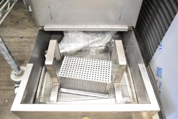 Brand new Fryclone 259OFM55 55 lb. low-profile fryer oil filter machine, scratch and dent, with 2-way pump, 120V.