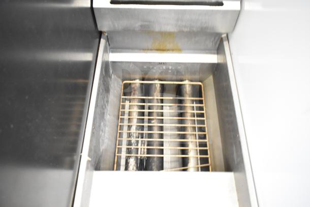 2016 Pitco Frialator 35C commercial fryer, natural gas, 90,000 BTU, floor model. Used condition with visible wear.