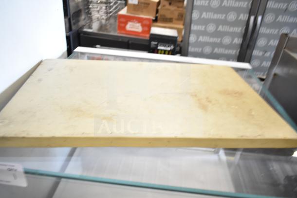 Structural Concepts SBZ2852DR display case, commercial floor style. Visible wear, 220V, 1 Phase, sturdy glass shelves.