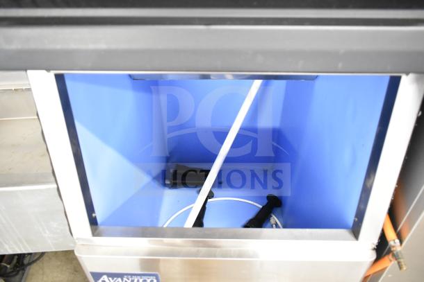 Avantco Commercial Ice Head on 2025 Avantco 194BIN23022, 275 lb capacity, stainless steel, interior view, excellent condition.