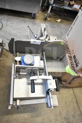 Jaccard VA2000GRT Commercial Countertop Automatic Meat Slicer. 110 Volts, 1 Phase.