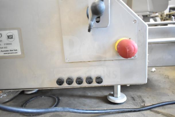 Jaccard VA2000GRT Commercial Meat Slicer, 110V, 1 Phase. Features control knobs, emergency stop. Good condition.