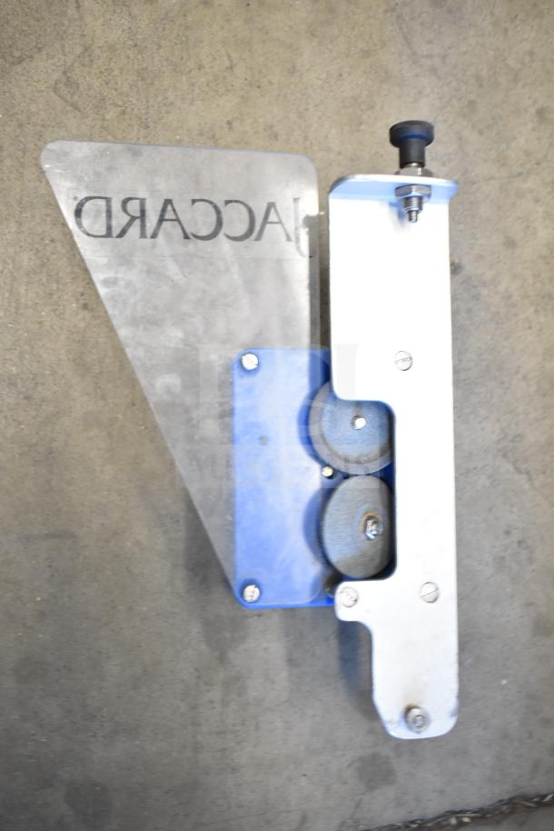 Jaccard VA2000GRT commercial meat slicer, 110V, 1 phase. Metal blade and guard visible, showing Jaccard branding.