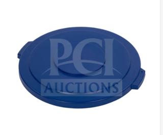Carlisle blue trash can lid, model 34104514, 44 gal, new condition, 3 in box.