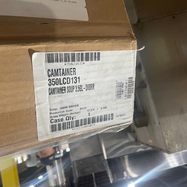 Brand new Cambro 350LCD131 dark brown insulated soup carrier in box. Capacity: 3.38 gallons.