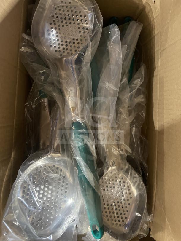 Brand new Vollrath 64226 stainless steel 6 oz oval perforated spoodles in box. Teal nylon handle, heavy-duty, commercial-grade.