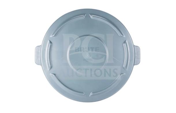 Rubbermaid Brute Series gray 20-gallon trash container lid, model FG261960GRAY, in brand-new condition.