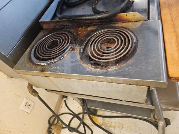 STAR MAX 2-burner electric cooktop, stainless steel, visible wear and rust, ideal for refurbishing, industrial use.