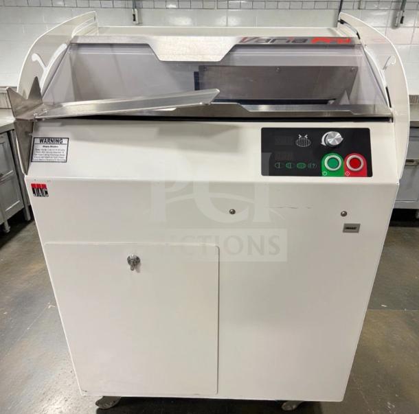 High-grade JAC VPL770 Varia Pro bread slicer, 2020 model, fully adjustable thickness, tested operational, excellent condition.