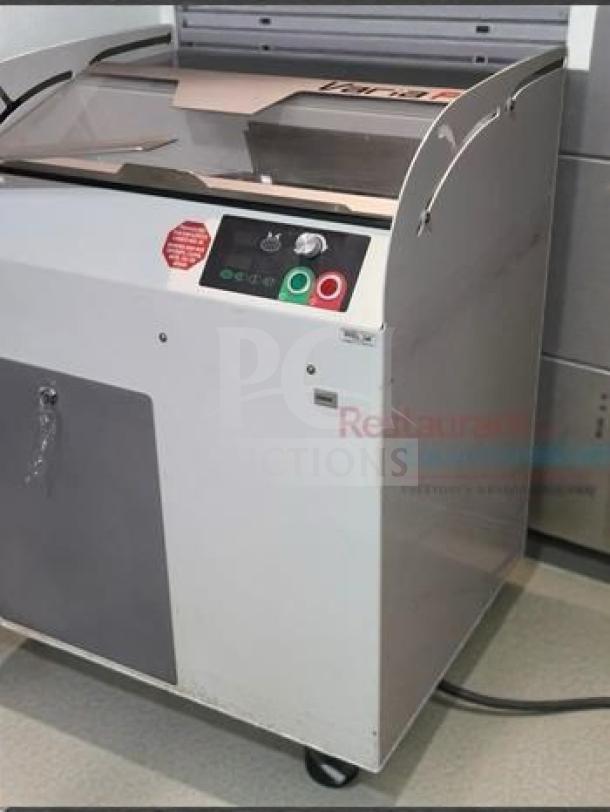 JAC VPL770 Varia Pro bread loaf slicer, commercial-grade, 2020 model, high-grade condition, fully adjustable thickness, operational.