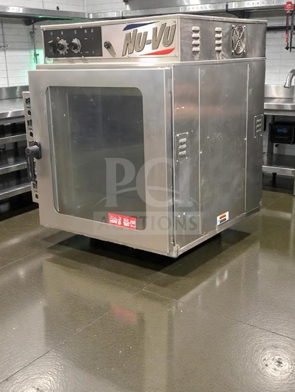Nu-Vu RM-5T Single-Deck Convection Oven, outstanding condition, with mobile stand, 208V/3 Phase, fully tested.