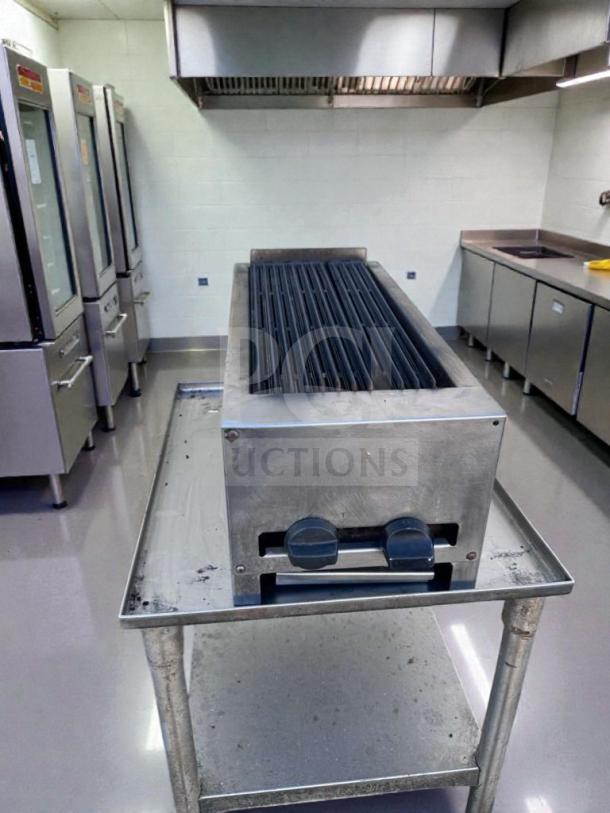 Commercial Grade 24" Gas Charbroiler, stainless steel, outstanding condition, fully tested, operational, CHR-M-GRL-0468.