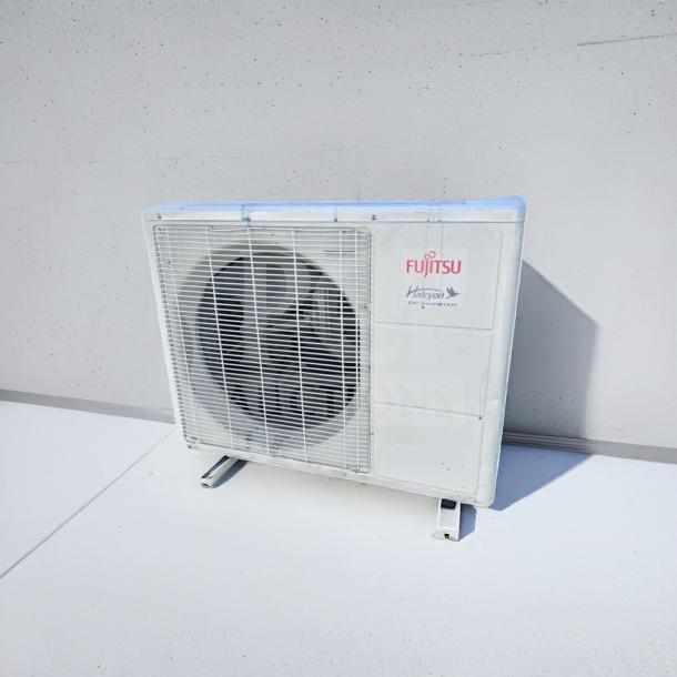 Elite Fujitsu AUU24RLB split system air conditioner, 24,000 BTU, 208/230V, fully tested, outdoor condenser, excellent condition.