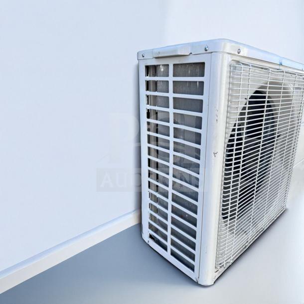 Fujitsu AUU24RLB outdoor condenser unit, 24,000 BTU, 208/230V. Fully tested and operational, elite condition.