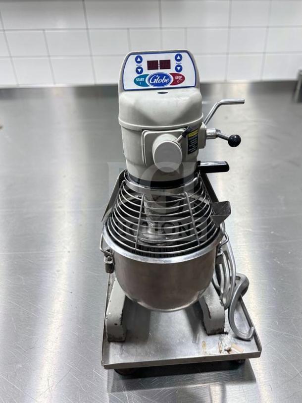 Flawless Globe SP20 mixer, 20 Qt, 1/2 HP, 115V, NSF certified, fully tested, excellent condition, Globe logo visible.
