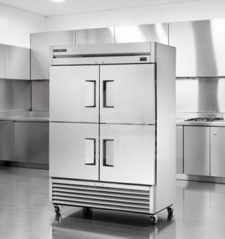 Exceptional condition True T-49-4 commercial 4-door reach-in refrigerator. Stainless steel, fully tested, operational.