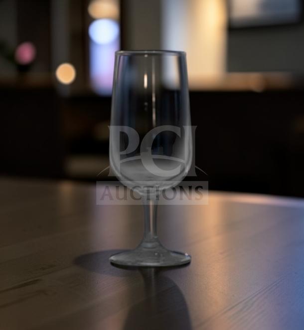 Anchor Hocking Excellency 2942M glass, 10 oz, prime condition, clear stem glassware ideal for restaurants and bars.