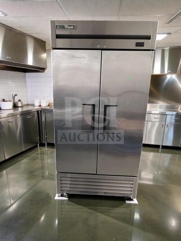 Prime Condition True T-35-HC 39.5" stainless steel commercial refrigerator, solid doors, tested, operational, True logo visible.