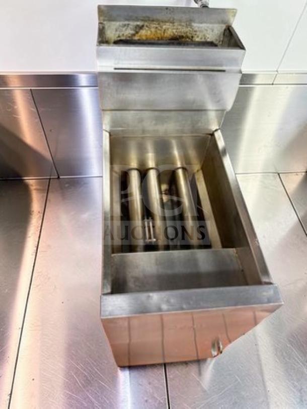 Dean SM140GNSC gas fryer, commercial stainless steel, floor model, high capacity, fully operational, excellent condition.