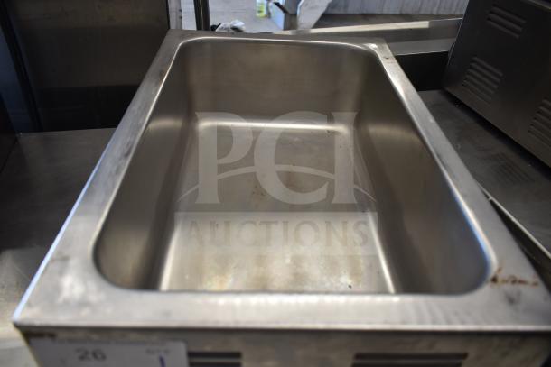 Avantco countertop food warmer, 120 volts, 1 phase, stainless steel, good condition, minor surface marks.