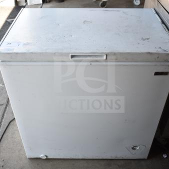 Vissani MDCF7WH chest freezer, 115 volts, 1 phase, used condition, visible surface wear and number label.