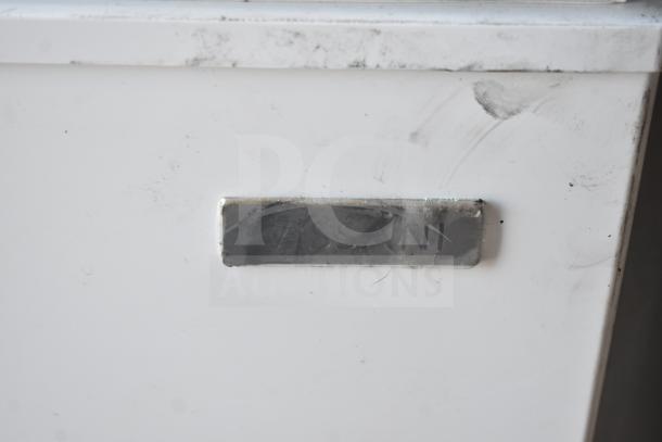Vissani MDCF7WH Chest Freezer, metal label, 115 Volts, 1 Phase, visible marks and wear, white exterior.