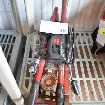 Max Power Tire Inflator Compressor, 200 PSI, with 2-ton jack. Slight wear, functional condition. 2 items, auction lot.