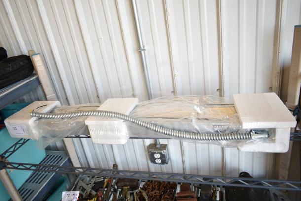 Brand new ServIt 423SW42THA 42" strip warmer, single toggle control, 120V, 1 Phase, scratch and dent condition.