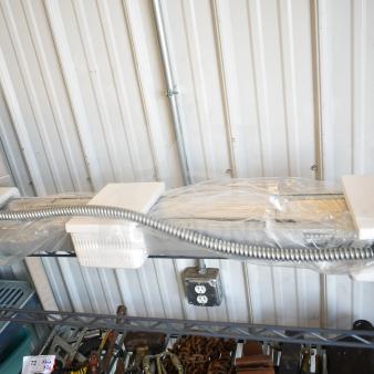 Brand new ServIt 423SW42THA 42" strip warmer, single toggle control, 120V, 1 Phase, scratch and dent condition.