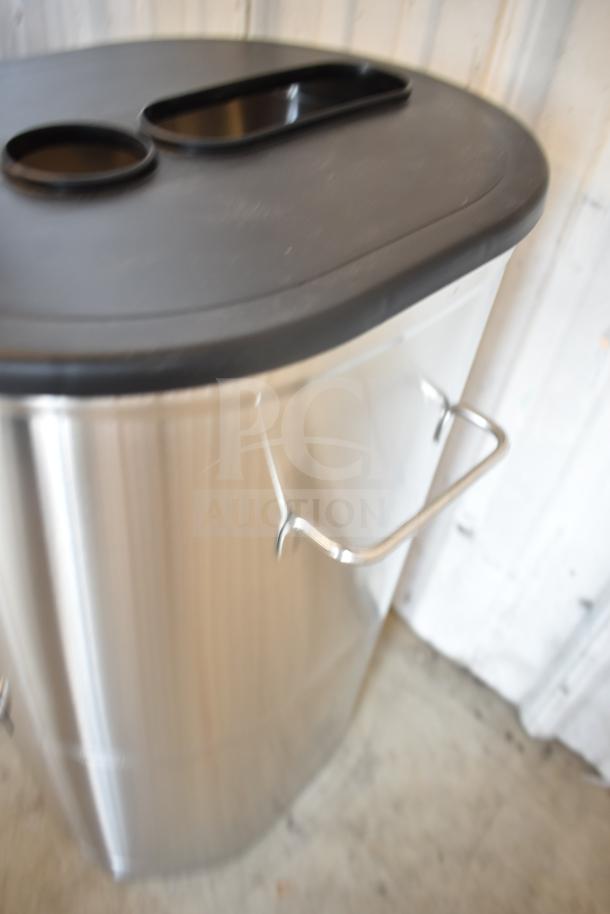 Brand new Bunn 34100.0001 TDO-5 iced tea dispenser, 5-gallon capacity, scratch and dent condition, solid plastic lid.