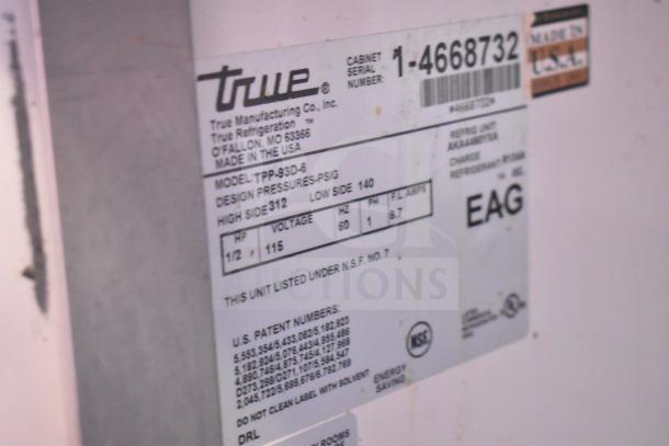 True TPP-93D-6 commercial pizza prep table label showing model, voltage 115V, phase, and patent details.