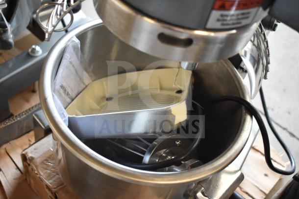 Avantco MX10H 10 Qt planetary dough mixer, new with scratch and dent. Includes mixing bowl, bowl guard, and paddle.