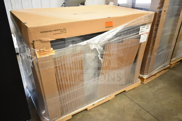 Brand new 2022 Hoshizaki SR60B-18MFC 60" Steelheart prep table in packaging. Scratch and dent, 115V, 1 Phase.