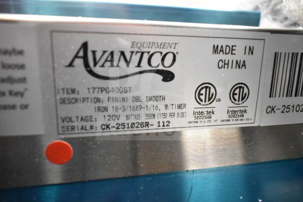 BRAND NEW SCRATCH AND DENT Avantco 177PG400ST dual panini grill, smooth plates, 19 5/8"x9 1/8" surface, 120V, with timer.