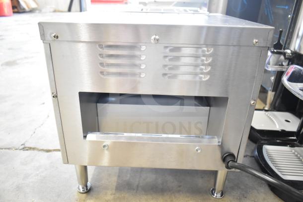 Avantco T140 commercial conveyor toaster, brand new with minor scratches. 10" wide, 3" opening, 120V, 1750W, 300 slices/hr.