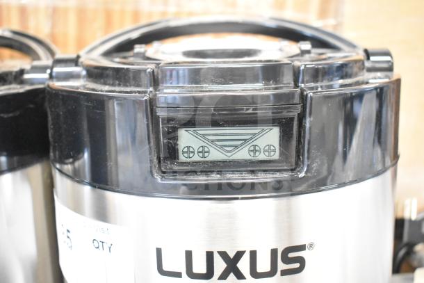 BRAND NEW SCRATCH AND DENT! Fetco L4D-20 Luxus 2 Gallon Stainless Steel Coffee Server with digital display, minor blemishes.