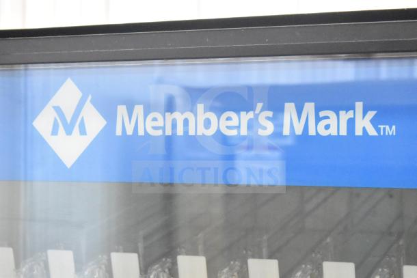 Crane 5800-4 commercial vending machine with bill acceptor, 115V, 1 Phase. Member's Mark branding displayed.