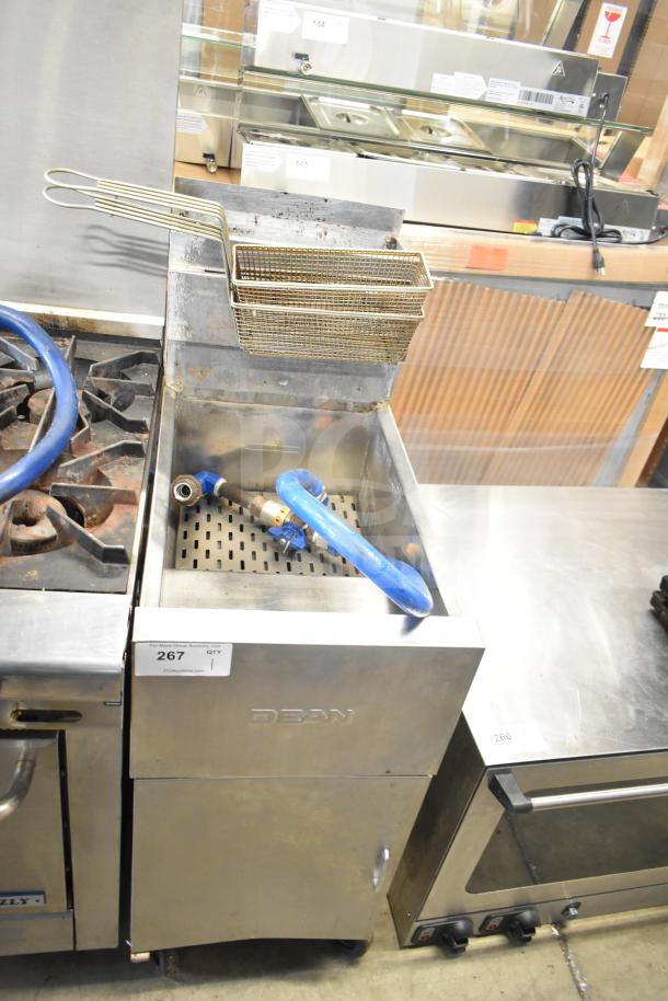 Dean SR42GNS commercial deep fat fryer, natural gas-powered, 105,000 BTU. Includes basket, visible brand marking.