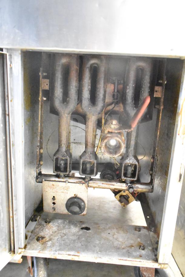 Dean SR42GNS Commercial Floor Natural Gas Deep Fat Fryer, 105,000 BTU, shows internal components, used condition.