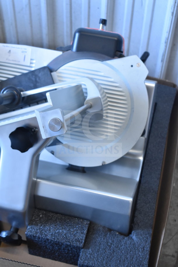 Globe SG13-84 13" Premium Automatic Slicer, brand new scratch and dent, includes blade sharpener, 110V, 1 Phase.