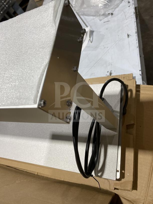 NEW Hatco Glo-Ray GRFFB stainless steel countertop food warmer with overhead heating strip, model SN: 5767632509, in box.