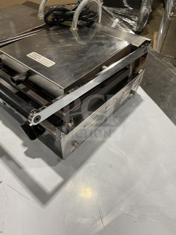 Ceciware TSG-2G double panini press, stainless steel, electric, 230V, 1 phase, with visible label and serial number.