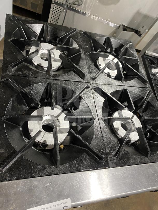 L&J Bunn SH SERVER 4-burner commercial stainless steel countertop hot plate in good condition. Model SN: TS00682244.