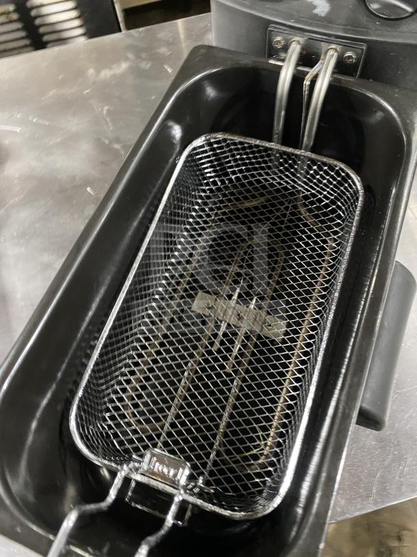 Hamilton Beach DF08 deep fryer, model 35200, with stainless steel exterior and fry basket, 120V.