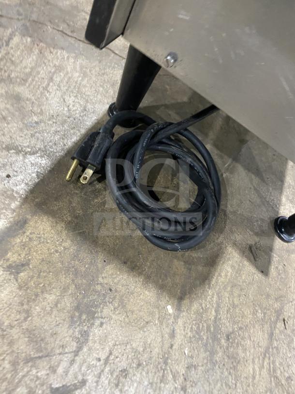 Bunn FMD DBC-3 countertop dispenser power cord, on legs. Good condition.