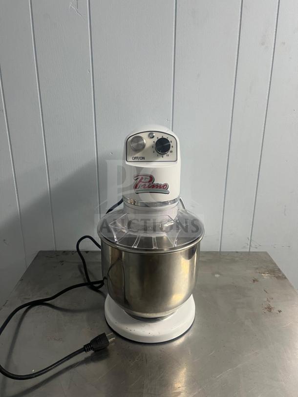 PRIMO PM-7 Commercial Planetary Mixer, 7-quart capacity, stainless steel bowl, control dial, excellent condition.