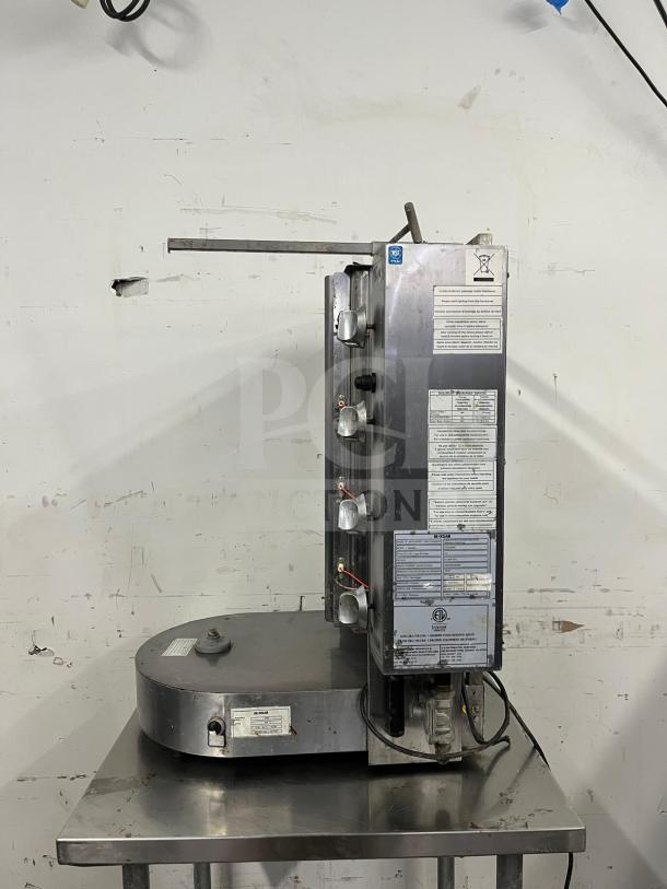 Inoksan PDG 400N doner kebab machine, natural gas, field convertible, 132-165 lb capacity, vertical broiler, mesh shield.