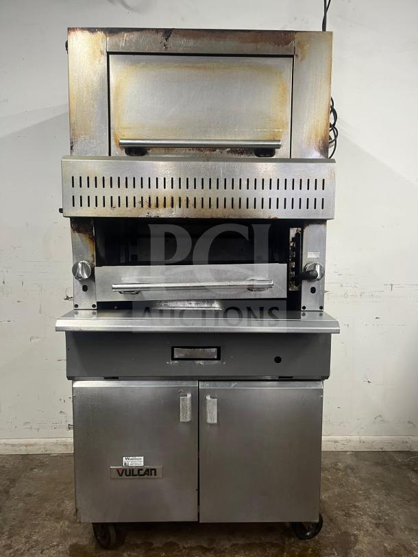 Vulcan VIR1F_NAT 36" gas broiler with single infrared burner, 100,000 BTU. Stainless steel, deck-type, visible wear.