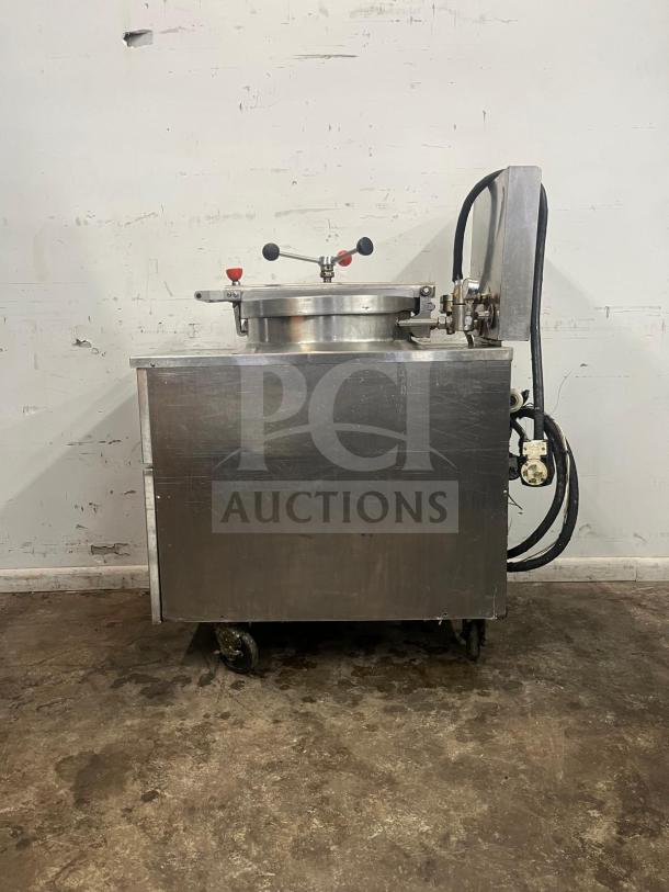 BKI FKM-F 24-inch electric pressure fryer, stainless steel, manual control, extra-large volume, used condition.